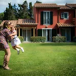 Pineta Aparthotel 4*