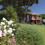 Aparthotel Pineta 4*