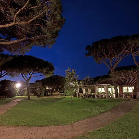 Apart Otel Pineta 4*